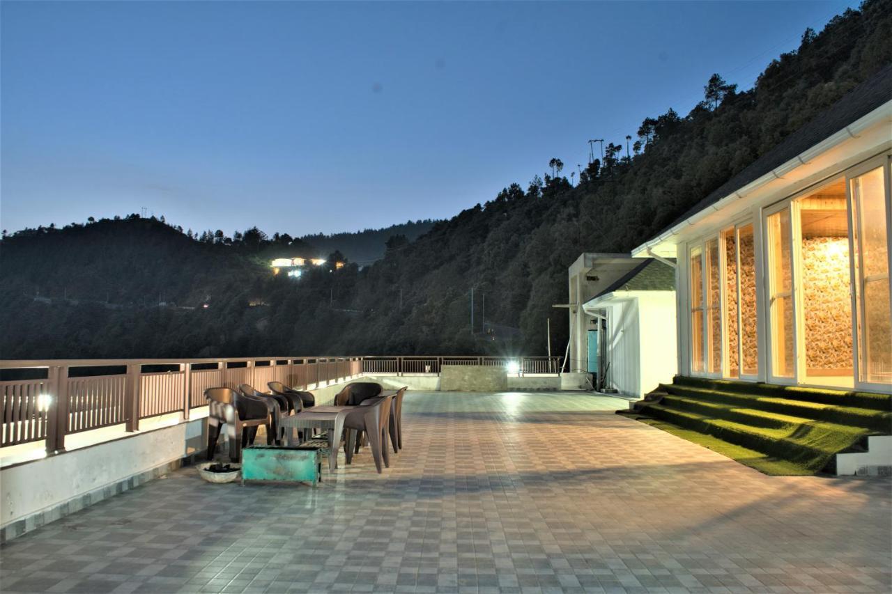 Tavisha Kanatal Hills Chamba Hotel Buitenkant foto